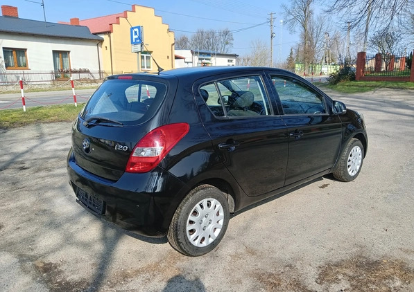 Hyundai i20 cena 14700 przebieg: 154640, rok produkcji 2012 z Gostynin małe 211